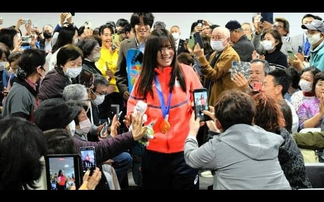 五輪スノボ金の深田選手に特別市民栄光賞　出身地の愛知県みよし市