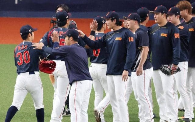 【WBC】新大阪駅も“侍フィーバー”約300人見送り「見たい気持ちは分かりますが…」厳戒態勢