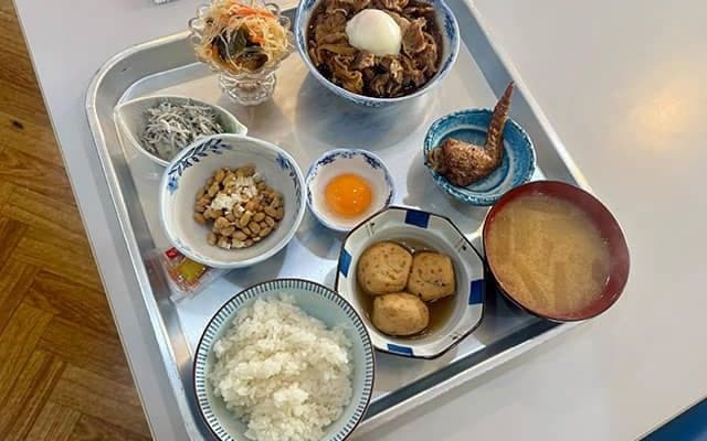 騎手を支える“勝負メシ” JRA美浦トレーニング・センター若駒寮の食堂に潜入