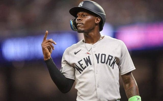 WBC直前なのに…代表ユニは「一番ひどい」「味気ない」　改善傾向でも酷評の嵐