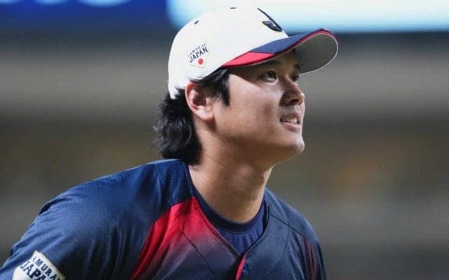 大谷翔平が引き連れた“屈強な人物”「大変なことになってる」　新幹線のホームが異様な雰囲気