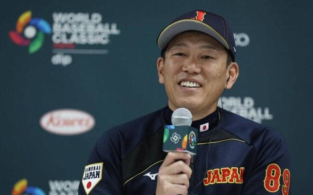 【WBC】井端監督「5本しか飲んでない」安打や得点で披露「お茶ポーズ」の大量おかわりを期待
