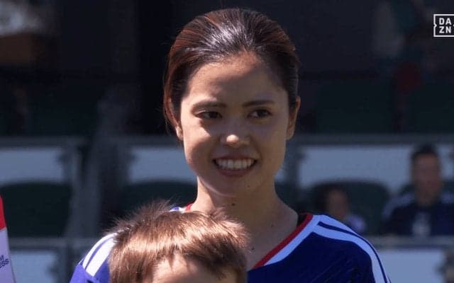 「軽業師みたい」長谷川唯、“超絶ターン＆ダブルタッチ”で日本出身帰化選手を翻弄！「うっま」「さすがのテクニック」相手2人を無力化【女子アジアカップ】