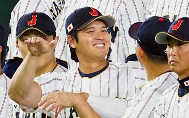 周りは真剣なのに…大谷翔平が「完全にロックオン」　振り向きざまの1枚が“悪い顔”