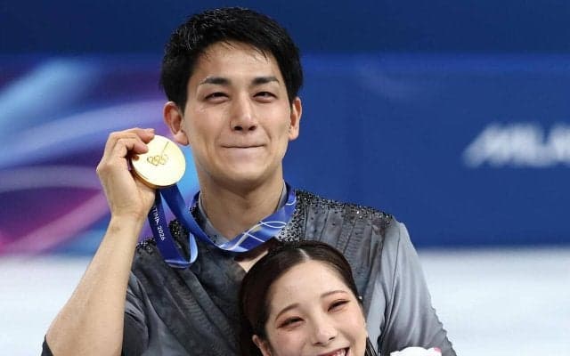 【フィギュア】りくりゅう、外務省SNSに登場「最高の練習環境が金メダルにつながった」