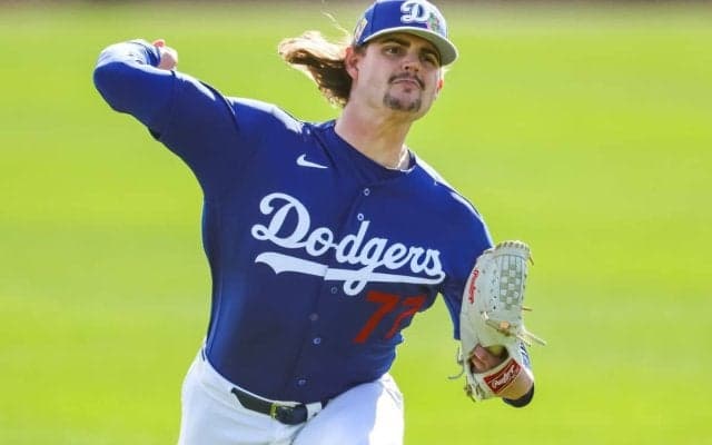 復活を目指すド軍27歳右腕に“先発ローテ入り”浮上…「ササキを押し出す可能性すらある」専門メディア