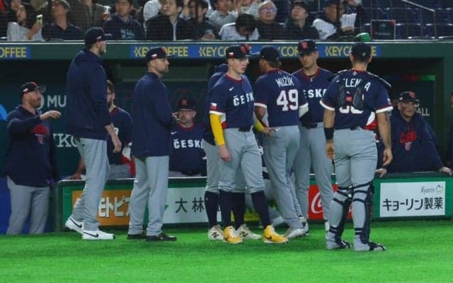 チェコ代表が「ペッパーミル？」　侍ジャパンとの絆…初回ヒットで“珍光景”