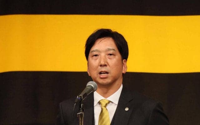 【阪神】電鉄本社主催のタイガース激励会で新入団紹介　黄金ルーキー立石正広ら15人が壇上へ