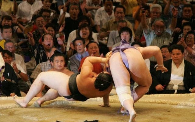 31代木村庄之助が85歳で死去　「死に体」騒動の朝青龍－琴ノ若戦を合わせた