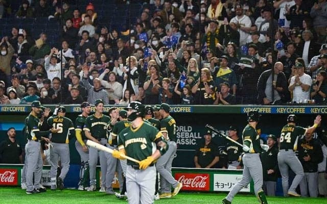 日本の小学生に豪州ナインも“感謝”　ベンチに届いた声援…逆転3ランの「力になった」