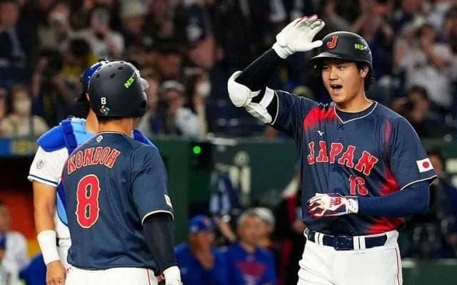 大谷翔平、満塁弾の直後…ベンチで「どうしたんw」　鈴木誠也とまさかの“行動”