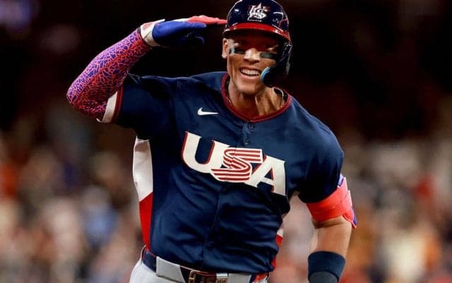 「大谷が打てばジャッジが打つ」日米スターの“競演”が「漫画すぎて」　米国代表主将の豪快弾に「かっこ良すぎる」【WBC】