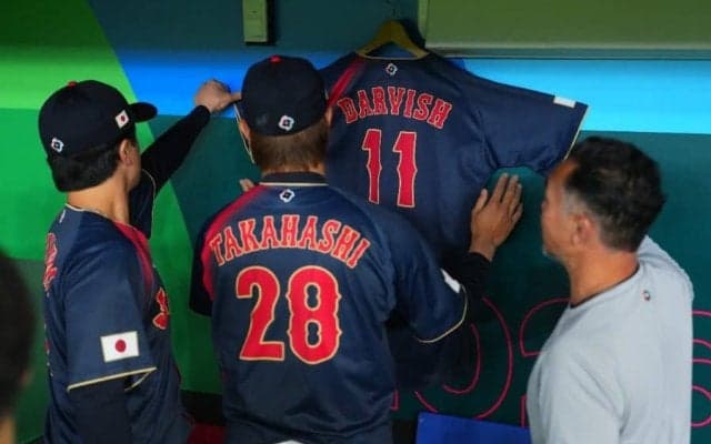 なぜベンチにダルビッシュユニ？　侍ナインの思い…高橋宏斗が説明「一緒に戦っている」