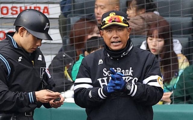 【ソフトバンク】小久保監督「なんで来たの？」ホークスベンチに戻ろうとした阪神新助っ人に驚き