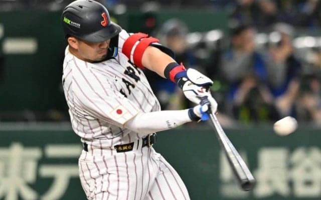 侍J・鈴木誠也、韓国を追撃する豪快2ランアーチ　初のWBCで躍動…超満員の東京ドーム熱狂