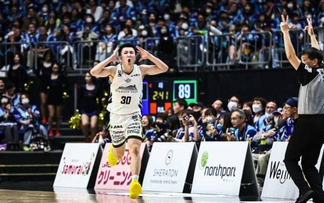 【バスケ】富永啓生が28得点「耐えて耐えて最後に逆転…良かった」北海道が横浜BCに競り勝つ