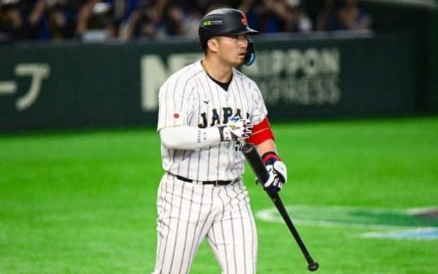 鈴木誠也、押し出し四球で勝ち越し　東京ドーム熱狂…韓国投手は制球定まらず