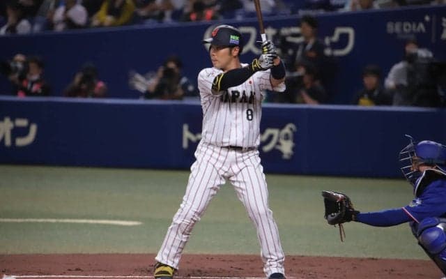 今大会不無安打の近藤健介が貴重な四球、持ち前の選球眼で勝ち越し呼び込む【WBC】