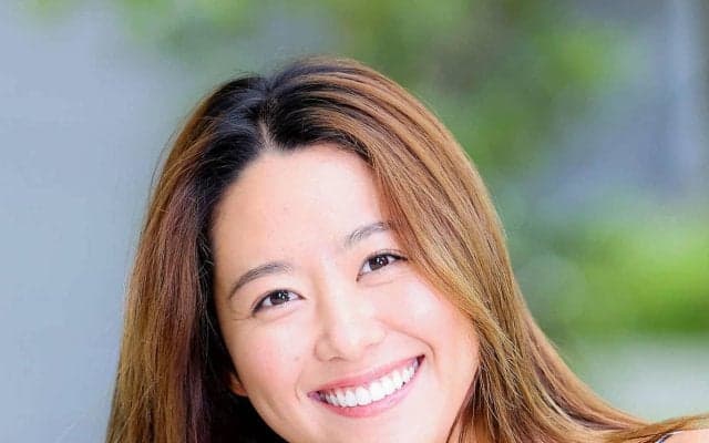 プロボディボーダー白波瀬海来が華麗な和服姿を披露　海岸とは違ったたたずまいに「着物美人」