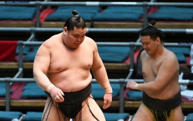 “史上最強の新弟子”旭富士が圧勝発進、無敗街道は継続【大相撲春場所】
