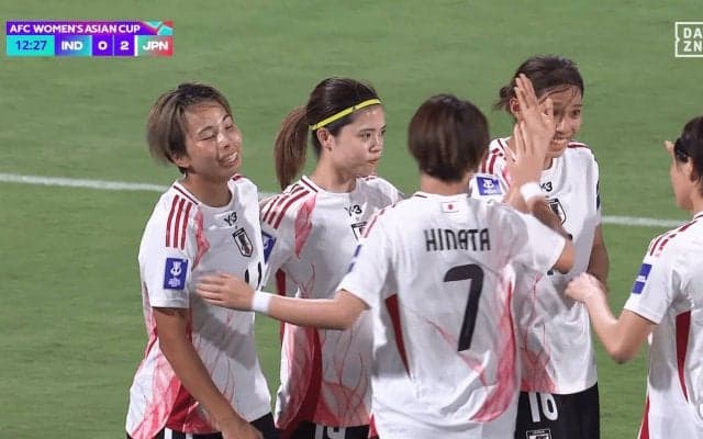 「めっちゃ綺麗」「えぐない？」長谷川唯の“股抜きダイレクト弾”が脚光！「日本女子の強さを象徴」なでしこOGはポジショニングも称賛【アジアカップ】