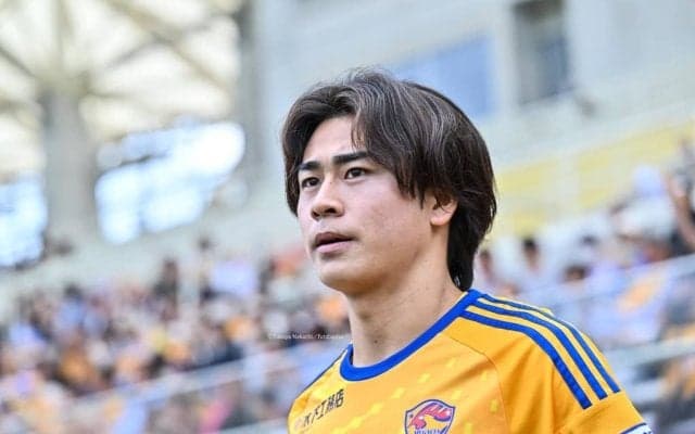 「姉弟の絆、素敵」仙台の地で“人気女優の姉＆Jリーガーの弟”の微笑ましい共演が実現！「ユニフォーム姿可愛い」「２人並んで撮ってる写真初めてみたかも！」