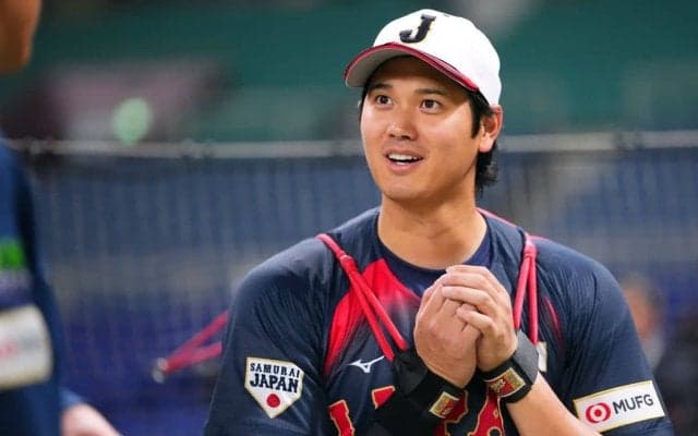 【WBC2026】対戦直前だけど……大谷翔平の打撃練習を豪州代表メンバーが堪能　圧巻の“本塁打ショー”でニコニコ「お手上げポーズ」