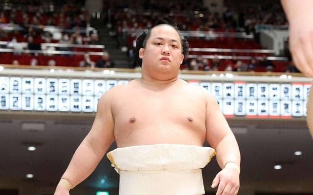 翠富士の病状について楯山親方が説明「肺と心臓に水がたまっている」