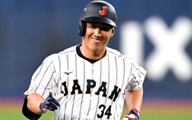 「まさたかあああああああ!!!!!!」WBC男の吉田正尚、天覧試合で魂の逆転2ランに観客総立ち、頼れる4番に「マジでしびれる」【WBC】