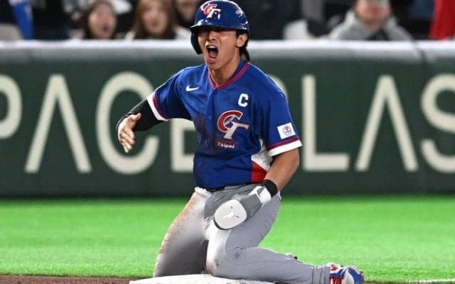 左手骨折でも気迫のヘッスラ…決勝生還の台湾主将が感謝「東京ドームで台湾らしい応援に包まれ、本当に幸せだ」【WBC】