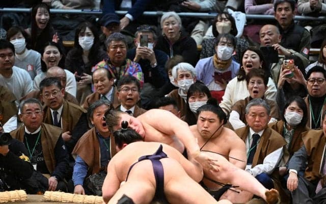 綱とり安青錦の黒星に八角理事長「響くでしょう」も「２日目だもん。開き直っていいんじゃない」