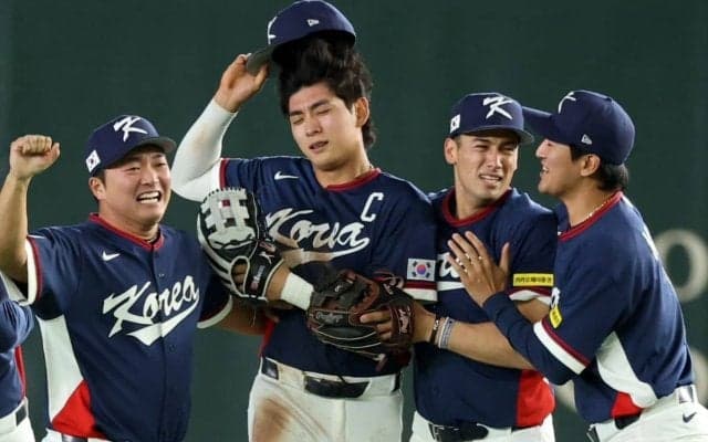 「東京ドームの奇跡が起きた！」“韓国のイチロー”が大号泣　「超過酷条件」を打破しての8強進出に韓国メディアは狂喜乱舞「負の連鎖が終わった」【WBC】