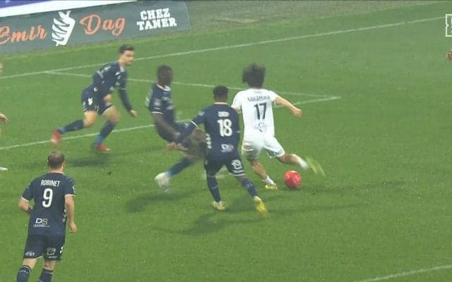 GK棒立ちの衝撃弾！中村敬斗が貴重な95分同点ゴール「呪縛を解いた」左足トラップからのターン→密集を切り裂く右足低空ショットで今季9得点目