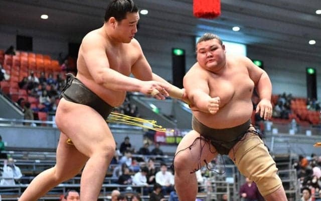 ウルフアロンの後輩、岡田が無傷２連勝、新日本グッズを愛用「めちゃくちゃカッコイイ」