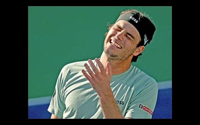  TOP10 一気に3名散る、ラケット破壊も 