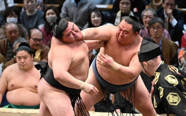 玉鷲に勝った正代「玉鷲関のせいで」「あの人のせいで」…「せいで×３」独特表現で記録たたえる