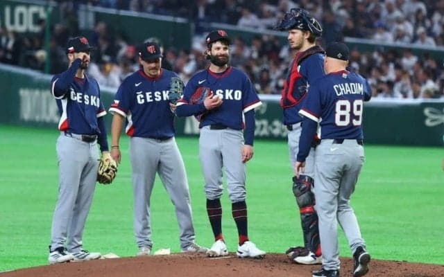 侍J戦で粋な光景…“代表ラスト登板”チェコ右腕に場内総立ち、喝采　日本人も感動