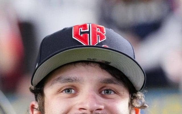 【WBC】チェコ代表に称賛の声　今大会で代表引退のサトリアは宮城大弥、高橋宏斗と抱き合う