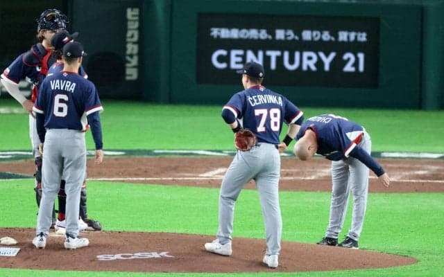 【WBC】チェコ監督、WBC最後の指揮終え「日本」ハチマキ姿で「ニッポン、アリガトウ」