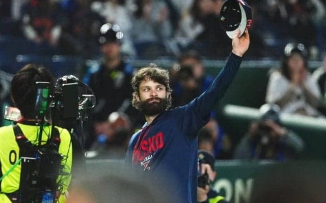 引退のサトリアが「独り占め」　米放送局に訪れた16秒間の静寂…東京Dに広がった“感動の光景”