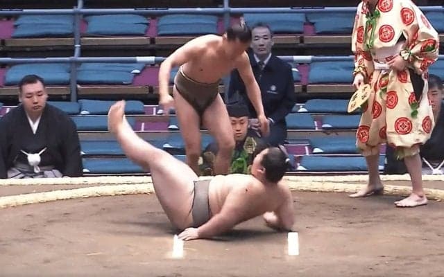 「速すぎて見えない」62キロ小兵が巨漢を“秒”でゴロン 伝家の宝刀に「技ありすぎる」驚嘆の声