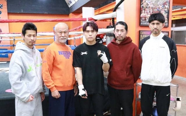 【ボクシング】ウェルター級の日本の希望、佐々木尽を支えるのは71歳のトレーナー　３人の息子と一緒に世界の頂点へ