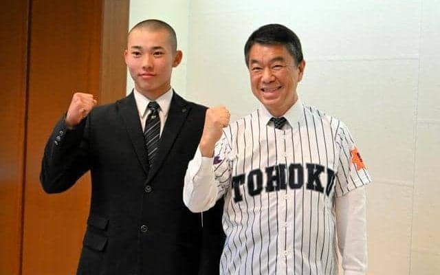 選抜出場の東北、宮城県庁を表敬訪問　知事にユニホームをプレゼント