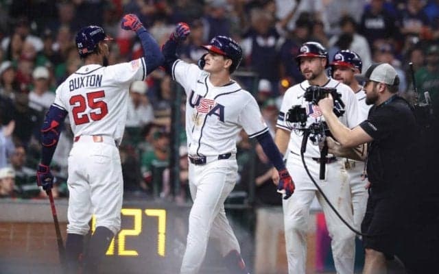 怖すぎる2500億円打線…代打にいる“60発男”　MVP2度でもスタメン外「層厚すぎ」