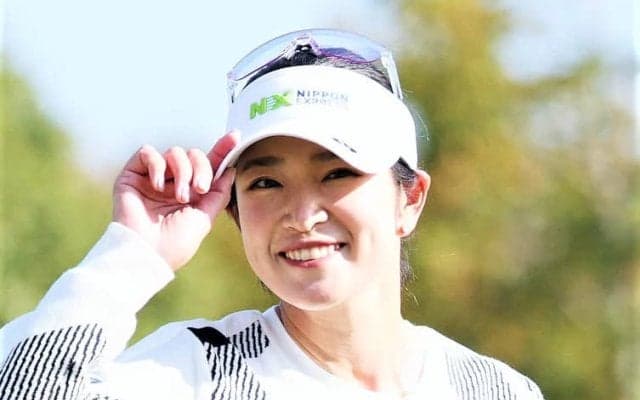 原英莉花「ケアも頑張らなくちゃ」湯船で脚の自撮り写真公開にファンは「美脚！」と反応