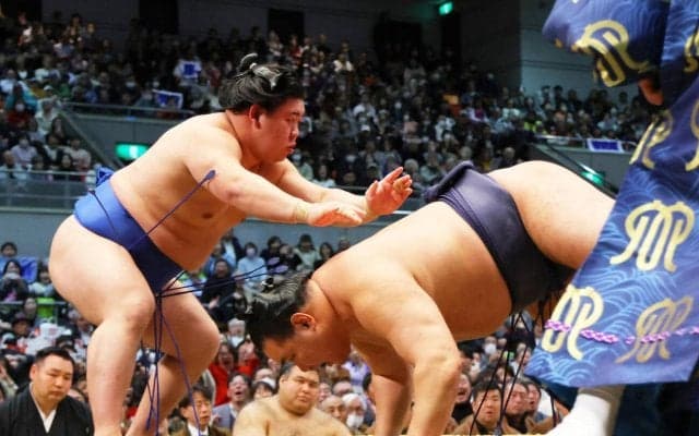 藤ノ川、前夜の懸賞金は父の甲山親方に渡すも２日連続金星で「逆に祝儀をもらわないと」