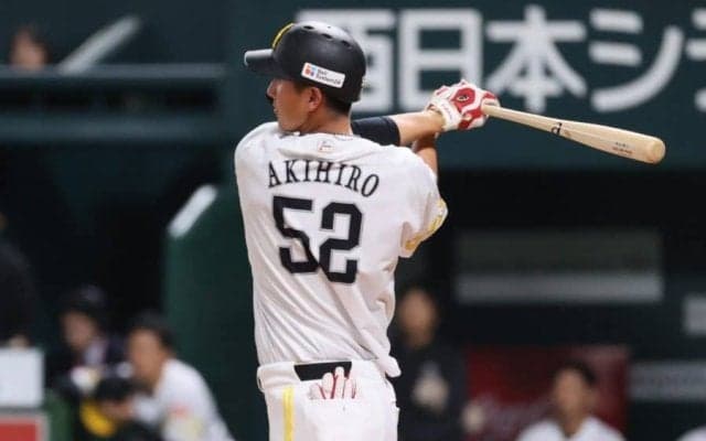 鷹・秋広優人が古巣巨人戦で衝撃満塁弾　12球団トップタイのOP戦3号「継続して結果を」