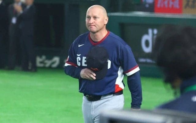 日本人より深々と…チェコ監督の礼節に「泣きそう」　公式投稿に感謝の嵐「ありがとう！」