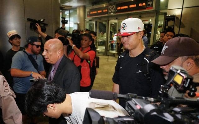 【WBC】佐藤輝明、左手首付近の死球は「大丈夫」時差対策は「頑張って起きて寝る時間に寝る」