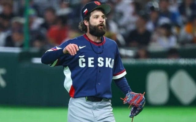 日本が「人生を変えてくれた」　チェコ右腕、東京Dで終えた代表生活…待っていた光景